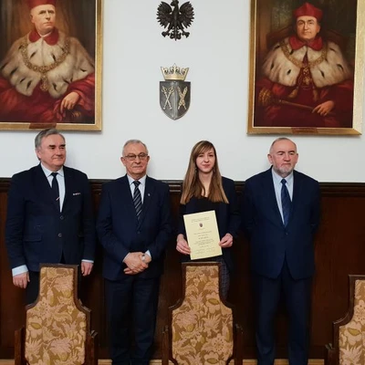 Rozdanie stypendiów z Własnego Funduszu Stypendialnego dla Studentów UR, Fundacji UR oraz Nagród Rektora dla Studentów i Doktorantów z Funduszu Promocji i Wychowania UR w Krakowie