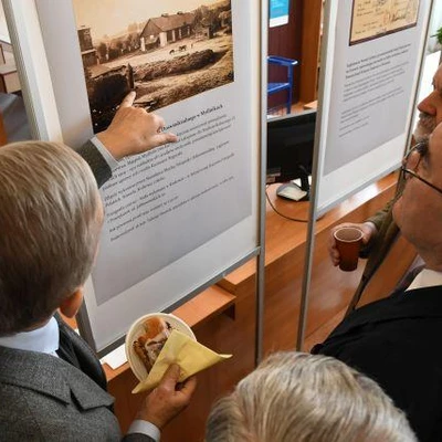 Wernisaż wystawy w Bibliotece Głównej - Wybrane przedmioty z kolekcji Muzeum UR