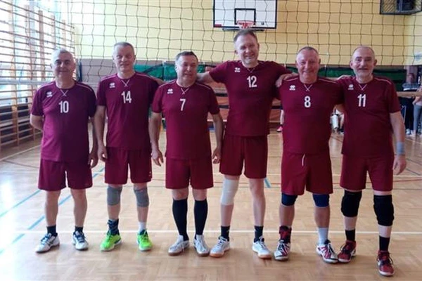 Uczestnicy meczu zdjęcie wspólne