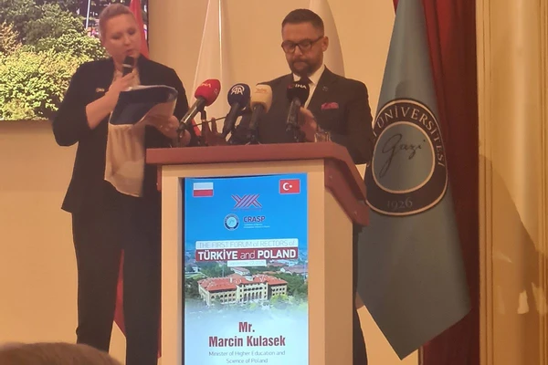 Pierwszym Forum Rektorów Uczelni Polskich i Tureckich 03