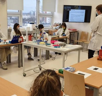 23 kwietnia 2022 r., Lekcje biologii w ramach Małopolskiej Chmury Edukacyjnej