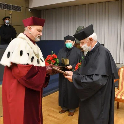 18 czerwca 2021 r., Promocje doktorskie i habilitacyjne - cz. 1. Rozpoczęcie uroczystości i odnowienie doktoratów