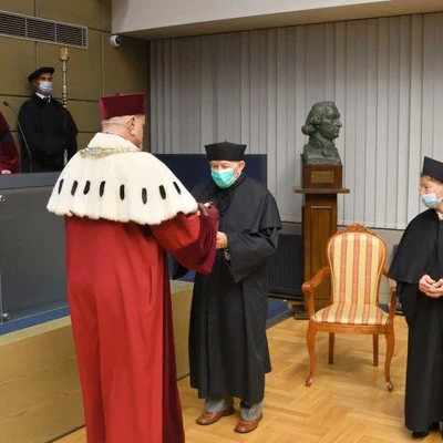 18 czerwca 2021 r., Promocje doktorskie i habilitacyjne - cz. 1. Rozpoczęcie uroczystości i odnowienie doktoratów