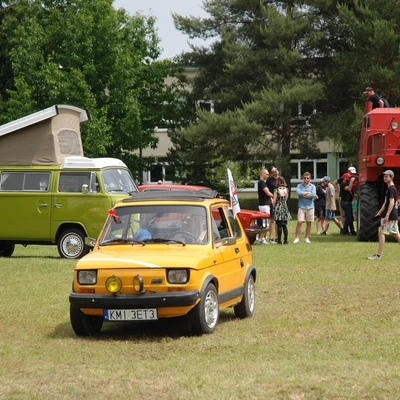 V Zlot Starych Ciągników i Samochodów na WIPIE_86