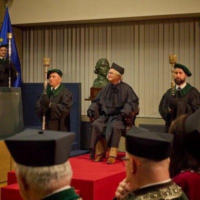 Nadanie tytułu doktora honoris causa Jerzemu Zawistowskiemu, profesorowi Uniwersytetu Kolumbii Brytyjskiej w Vancouver