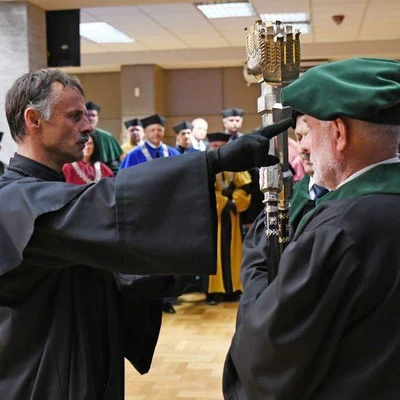 19 maja 2023 r.; Promocje habilitacyjne i doktorskie, odnowienie doktoratu,