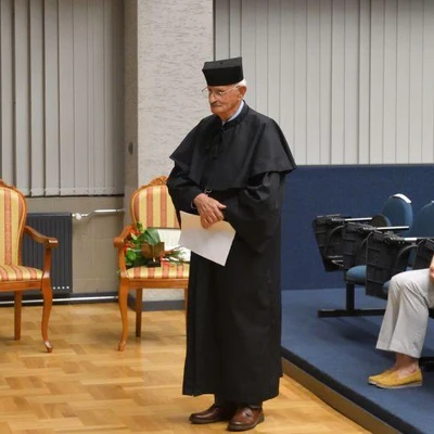 18 czerwca 2021 r., Promocje doktorskie i habilitacyjne - cz. 1. Rozpoczęcie uroczystości i odnowienie doktoratów