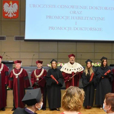 18 czerwca 2021 r., Promocje doktorskie i habilitacyjne - cz. 4. Zdjęcia pamiątkowe