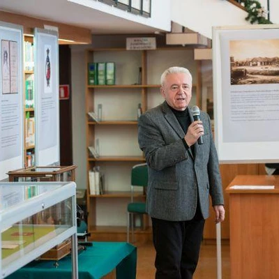 Wernisaż wystawy w Bibliotece Głównej - Wybrane przedmioty z kolekcji Muzeum UR