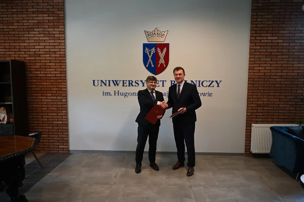 Umowa o współpracy z Zespołem Szkół Centrum Kształcenia im. II Czechosłowackiej Brygady Spadochronowej w Nowosielcach
