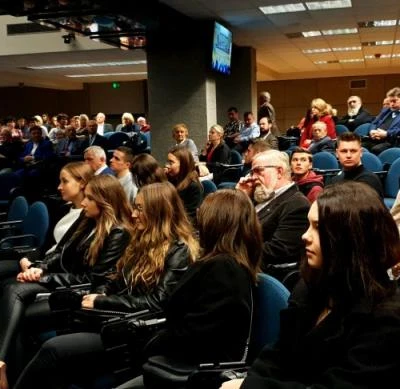 27 października 2022 r., Konferencja 