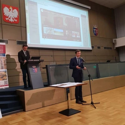 9 maja 2022 r., Prezentacja Multimedialnego Katalogu Dziedzictwa Kulturowego Małopolski podczas Międzynarodowego Seminarium Naukowego 