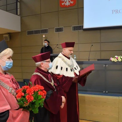 18 czerwca 2021 r., Promocje doktorskie i habilitacyjne - cz. 1. Rozpoczęcie uroczystości i odnowienie doktoratów