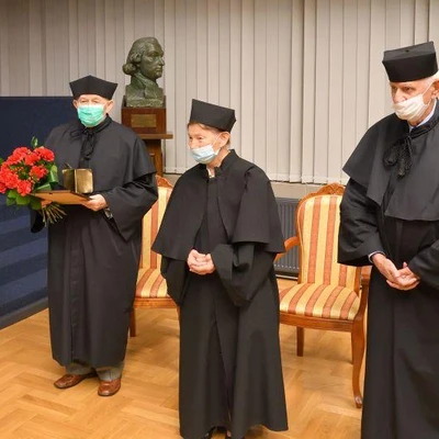 18 czerwca 2021 r., Promocje doktorskie i habilitacyjne - cz. 1. Rozpoczęcie uroczystości i odnowienie doktoratów